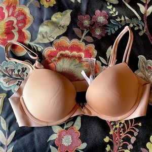 Victoria’s Secret push-up bra size 34B